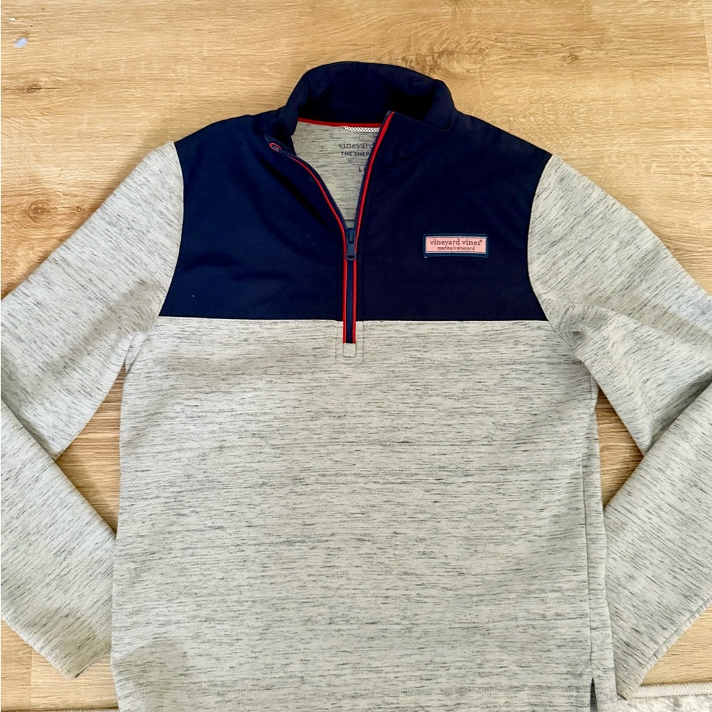Vineyard Vines Men's Gray and Black Sweater